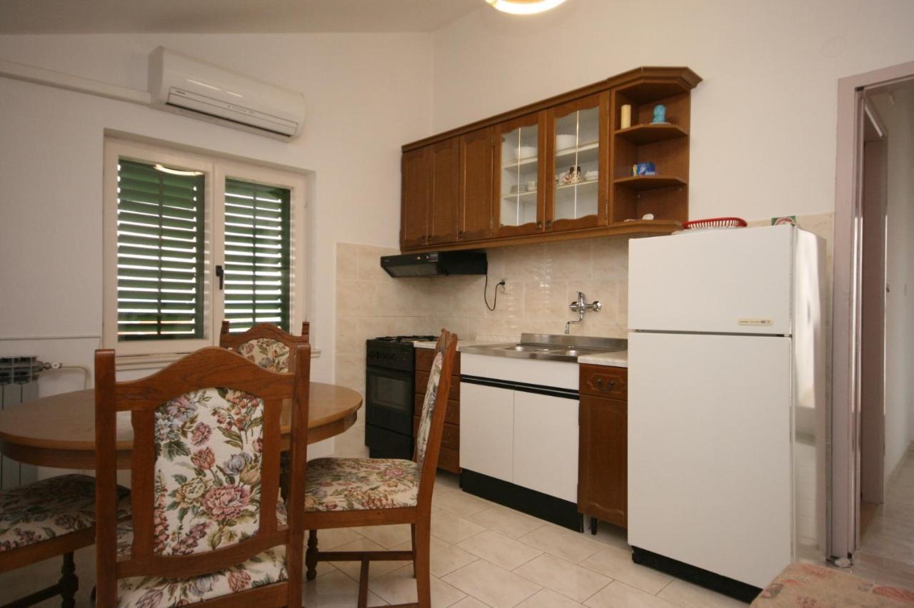 Apartments By The Sea Turanj, Biograd - 6445 外观 照片